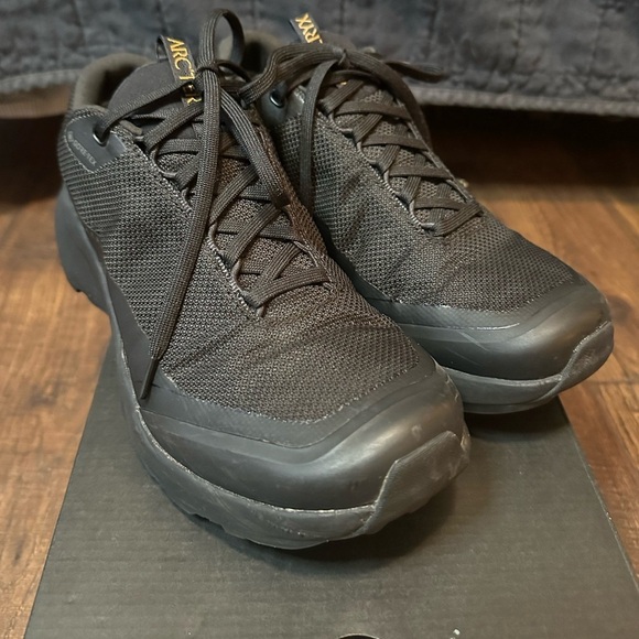 Arc'teryx Black Hiking Shoes - Picture 5 of 13